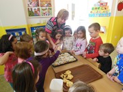 Pečeme koláče ve školce